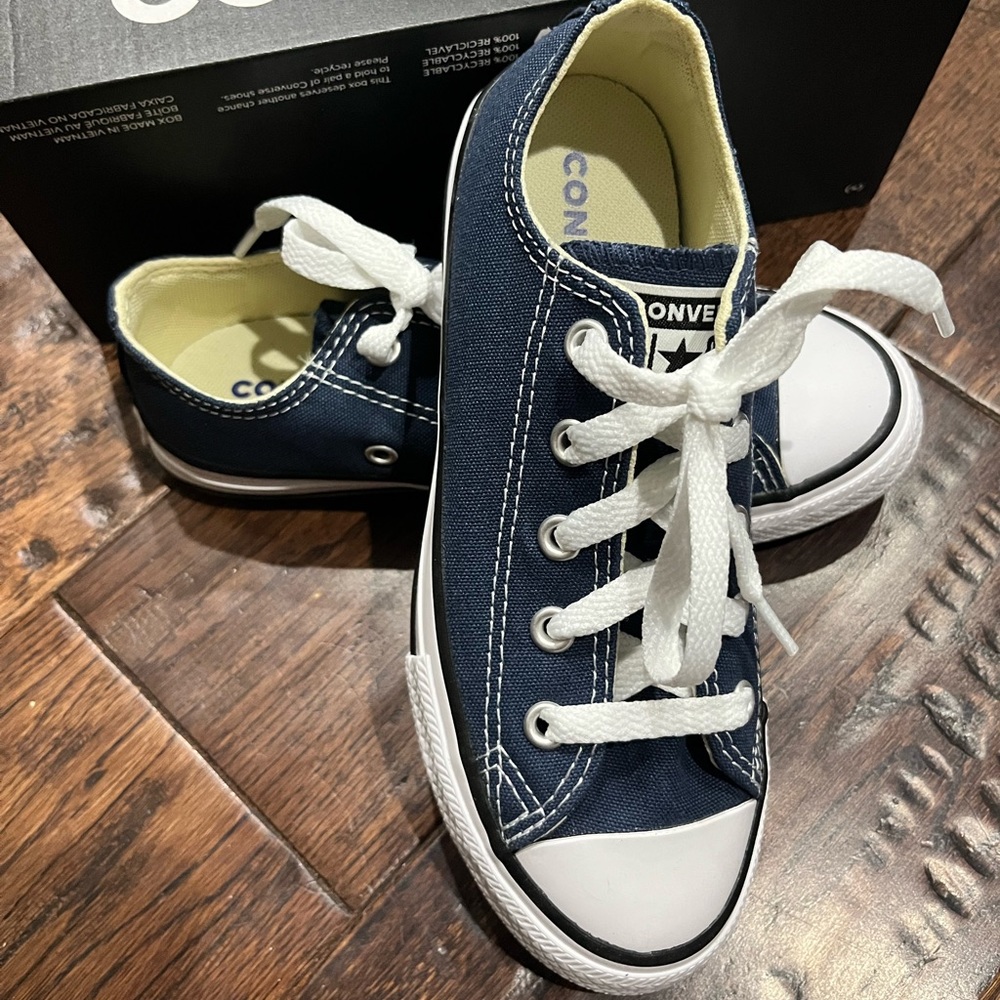 Converse - youth 13 - brand new